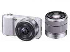Sony NEX-3 + ob. 16 mm Pancake + ob. 18-55 srebrny