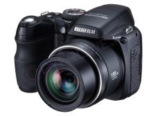 FujiFilm FinePix S2000HD