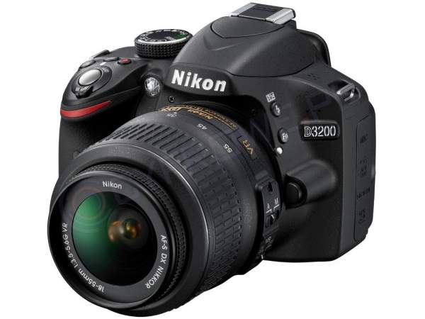 Lustrzanka Nikon D3200 czarny + ob. 18-55 VR
