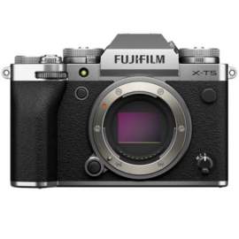 FujiFilm X-T5 + XF 18-55 mm f/2.8-4 OIS srebrny