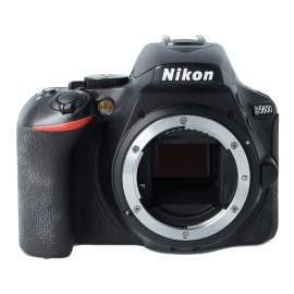 Nikon D5600 + ob. 18-55 s.n. 6284571-25191150