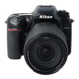 Nikon D7500 + ob. 18-140 VR s.n. 66082278_70260472