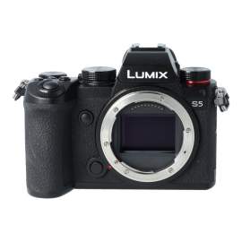 Panasonic Lumix DC-S5 s.n. WJ2SB004655