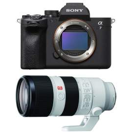 Sony A7 IV body + FE 70-200 mm f/2.8 GM OSS