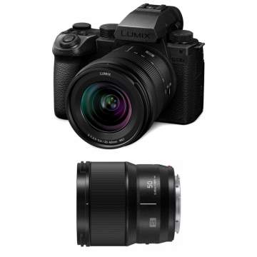 Panasonic Lumix S5IIX + R 20-60 mm f/3-5-5.6 + S 50 mm f/1.8