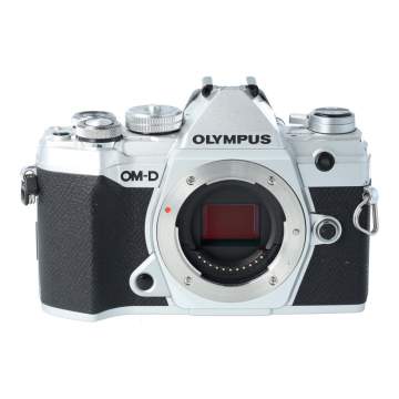 Olympus OM-D E-M5 Mark III body srebrny s.n. BJ8A15554