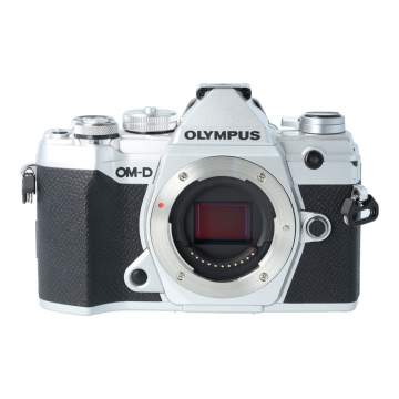 Olympus OM-D E-M5 Mark III body srebrny s.n. BJ8A08876