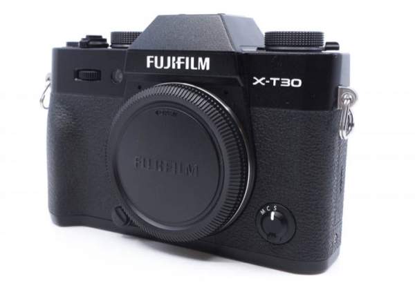 Aparat cyfrowy FujiFilm X-T30 + ob. 18-55 mm f/2.8-4.0 OIS czarny  s.n. 9BQ03667 REFURBISHED