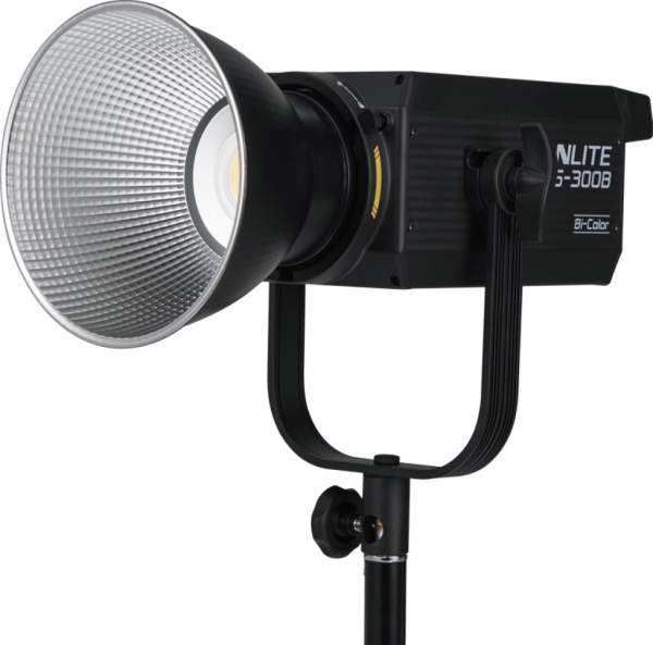 Lampa LED NANLITE FS-300B Bicolor 3200-6500K Spot Light Bowens