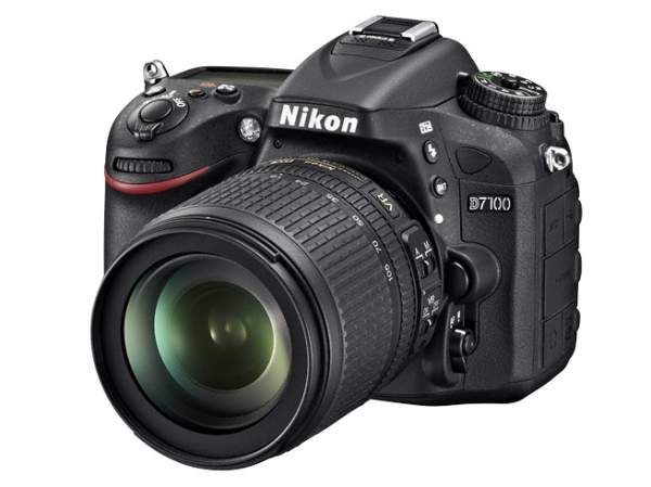 Lustrzanka Nikon D7100 + ob.18-105 VR