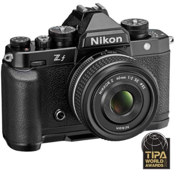 Aparat cyfrowy Nikon Zf + 40 mm f/2 SE -kup taniej 500 zł z kodem NIKMEGA500