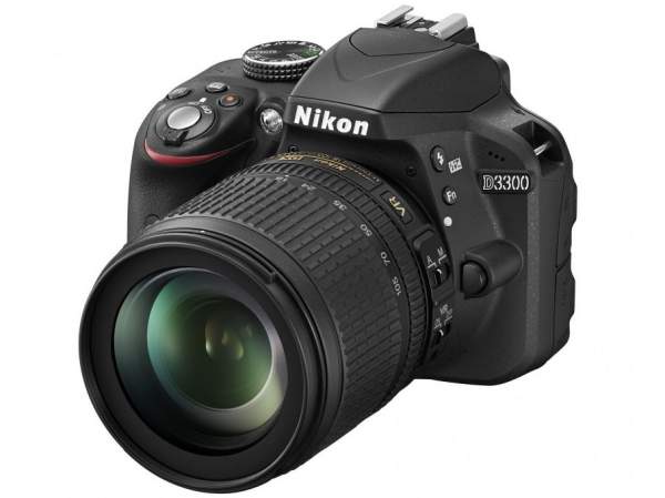 Lustrzanka Nikon D3300 czarny + ob. 18-105 VR